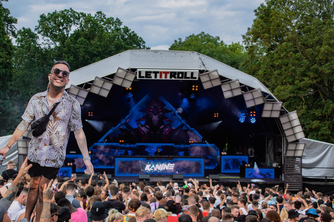 Hospitality In The Woods